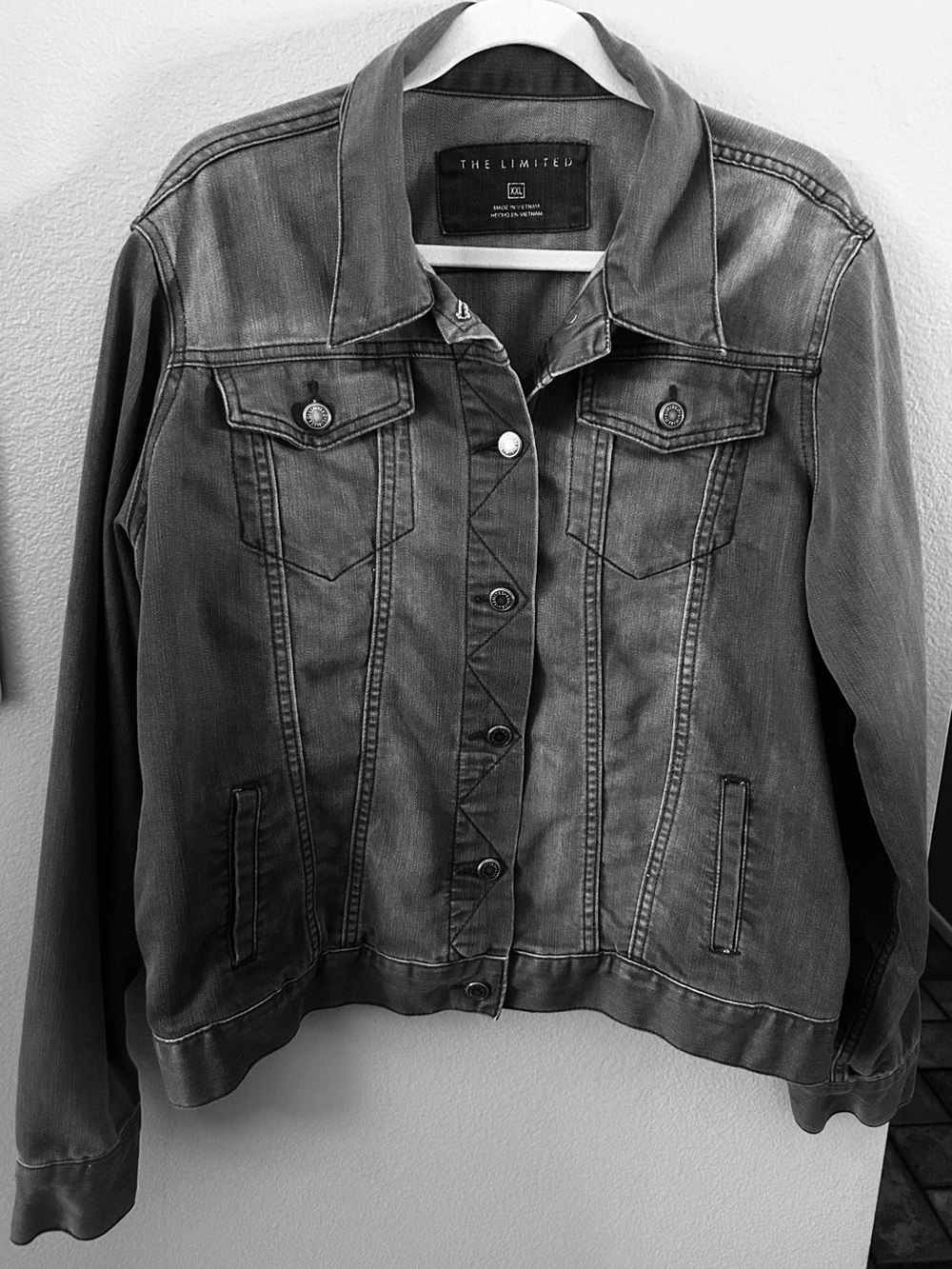 The Limited Women's Gray Denim Jacket Size XXL
